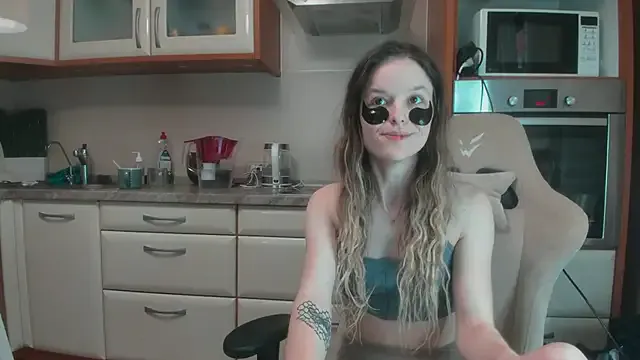 nastyundi from StripChat is Freechat