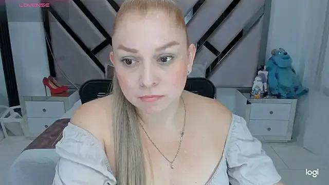 Try our streaming cams variety and talk on a personal level with our adorable girls streamers, showing off their bountiful shapes and dildos.