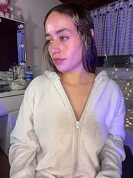 Natalia_Suarez from StripChat