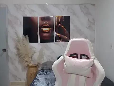 nataliacollins24 from StripChat is Freechat