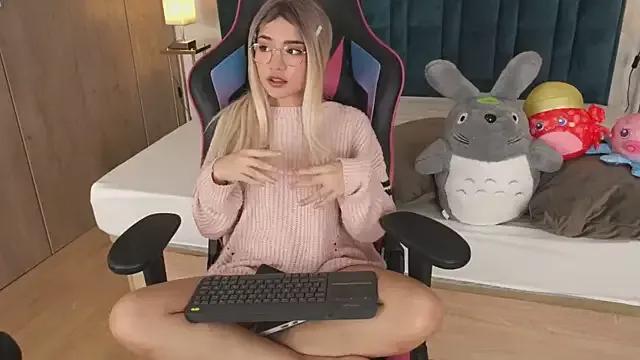 Try our streaming cams variety and talk on a personal level with our adorable girls streamers, showing off their bountiful shapes and dildos.