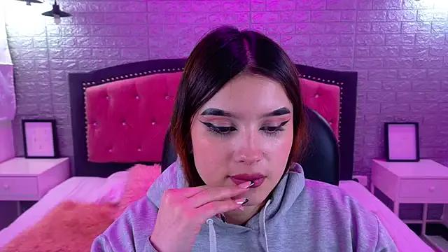 Natalie_loffreda from StripChat is Freechat