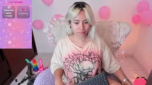 Try our streaming cams variety and talk on a personal level with our adorable girls streamers, showing off their bountiful shapes and dildos.