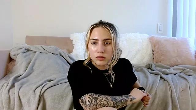 NatalieKneals from StripChat