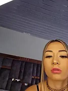 Natasanz from StripChat is Freechat