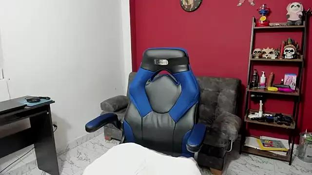 Try our streaming cams variety and talk on a personal level with our adorable girls streamers, showing off their bountiful shapes and dildos.