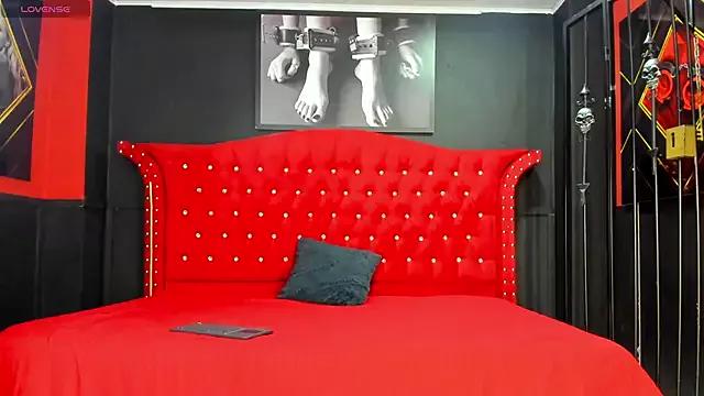 Try our streaming cams variety and talk on a personal level with our adorable girls streamers, showing off their bountiful shapes and dildos.