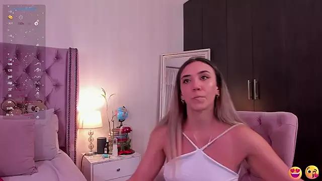 natashaleightt from StripChat is Freechat