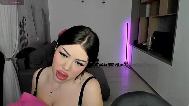 NatashaVoss from StripChat is Freechat