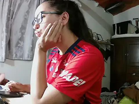 Nathalieprez4 from StripChat is Freechat