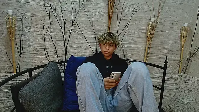 nathan_bell from StripChat is Freechat