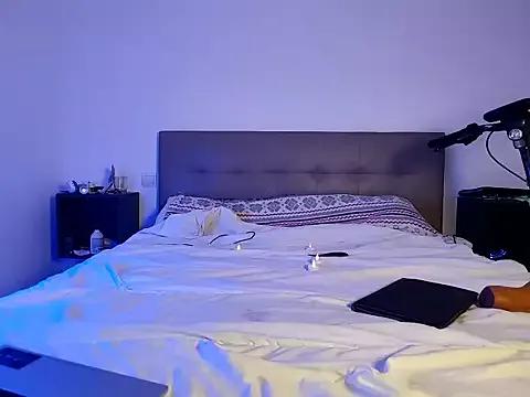 NathanDimax from StripChat is Freechat