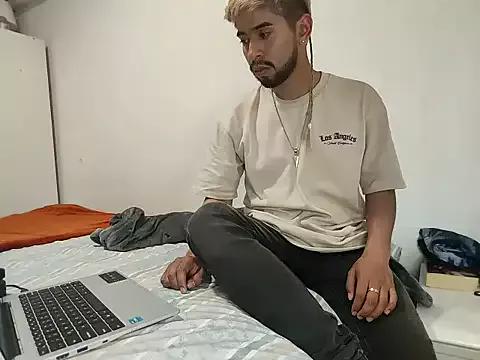 NathanDimax from StripChat is Freechat