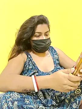 Naughty-Chaaya from StripChat is Freechat