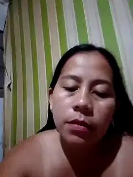 naughty_kween from StripChat is Freechat