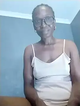 NaughtyCouga from StripChat is Freechat