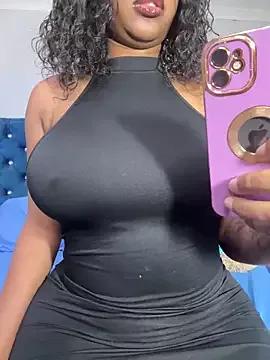 naughtyladyxx from StripChat is Freechat