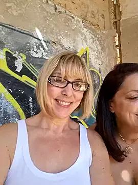 NAWTYClassyBritMILF from StripChat is Freechat