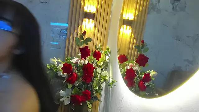 Nayla_Monroee from StripChat is Freechat