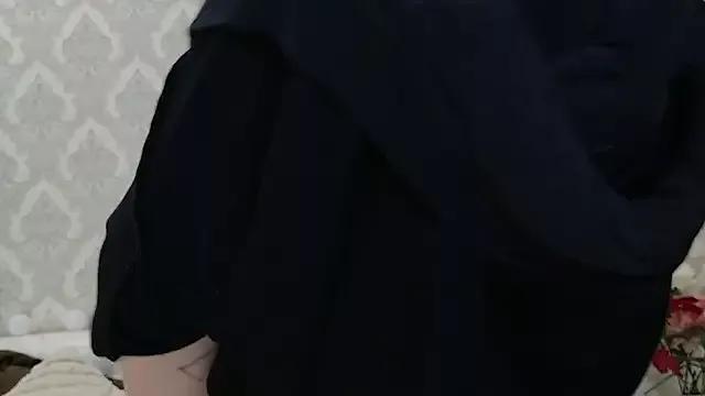 Nellie_Medina from StripChat