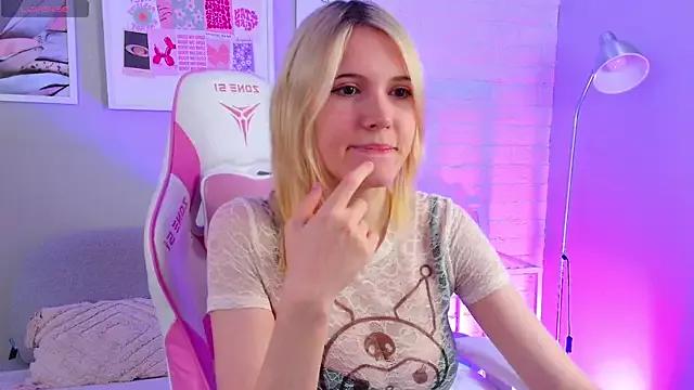 NellieLoyns from StripChat
