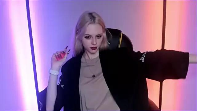 Try our streaming cams variety and talk on a personal level with our adorable girls streamers, showing off their bountiful shapes and dildos.