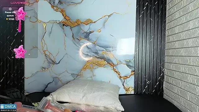 Nena_cupcake_ from StripChat