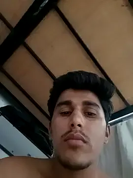 Nerd_harry from StripChat is Freechat