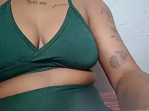 Nessinha12 from StripChat