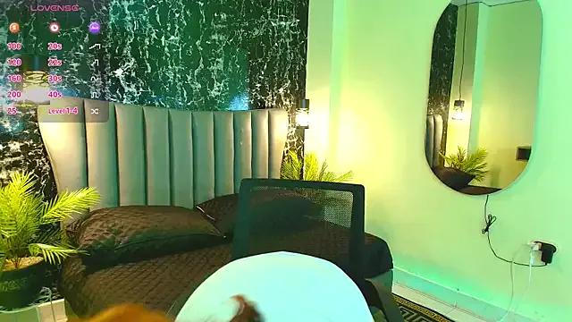 Nia-Stark from StripChat is Freechat