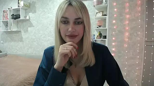 NickyAdamidi from StripChat is Freechat