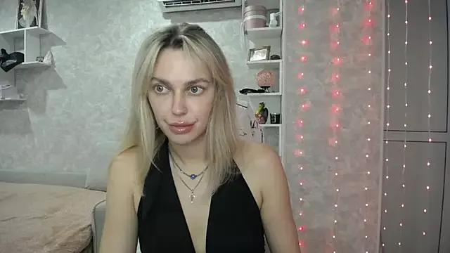 NickyAdamidi from StripChat is Freechat