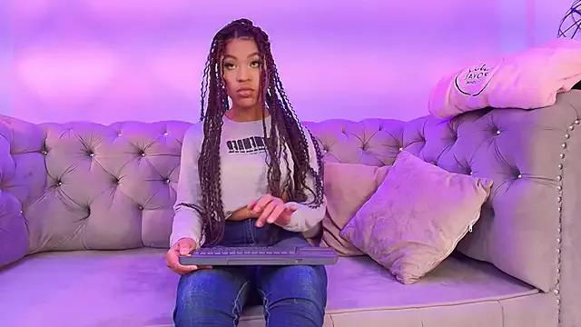 NickyMadison from StripChat is Freechat