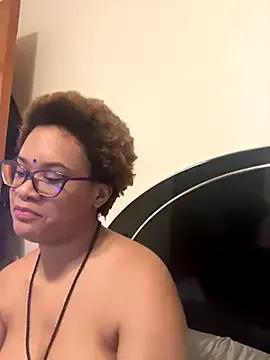 nickytheehawtie from StripChat is Freechat