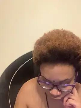 nickytheehawtie from StripChat is Freechat