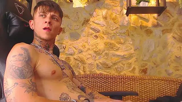 NicoCoopers from StripChat is Freechat