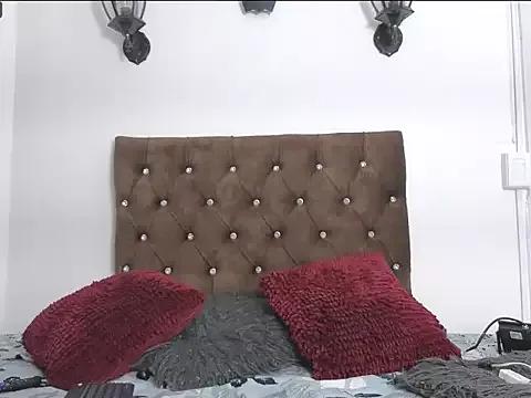 Nicol_eros from StripChat is Freechat