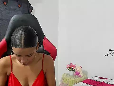 nicol_jg from StripChat is Freechat