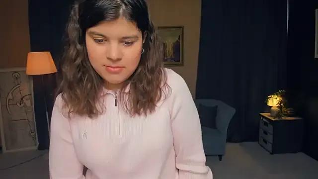 NicolaAlsaqri from StripChat is Freechat