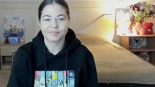 NicoleCollys from StripChat is Freechat