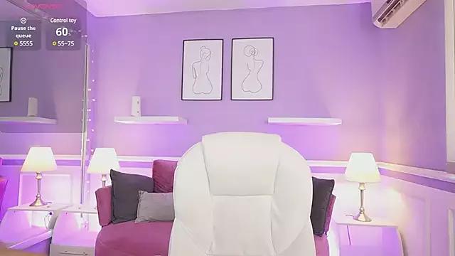 Try our streaming cams variety and talk on a personal level with our adorable girls streamers, showing off their bountiful shapes and dildos.