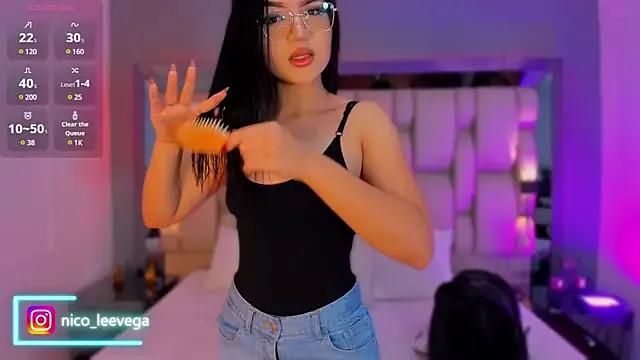 nicoleevega_ from StripChat is Freechat