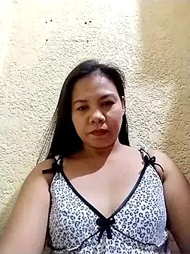 Nicolexx05 from StripChat is Freechat
