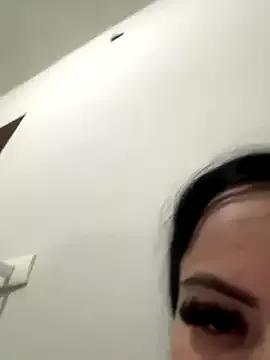 Nicolly_xoxo from StripChat is Freechat