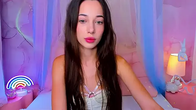 NicollYves from StripChat is Freechat