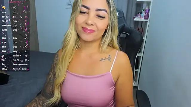 Try our streaming cams variety and talk on a personal level with our adorable girls streamers, showing off their bountiful shapes and dildos.
