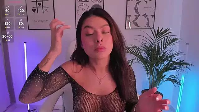 NiiaEvanss from StripChat