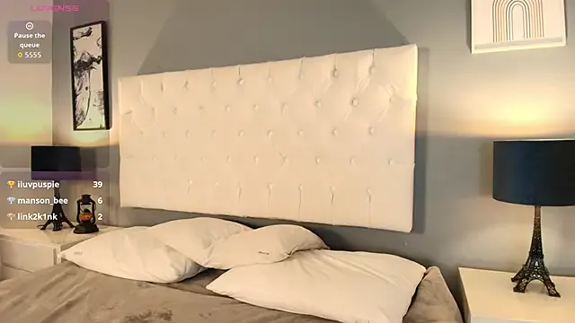 Try our streaming cams variety and talk on a personal level with our adorable girls streamers, showing off their bountiful shapes and dildos.