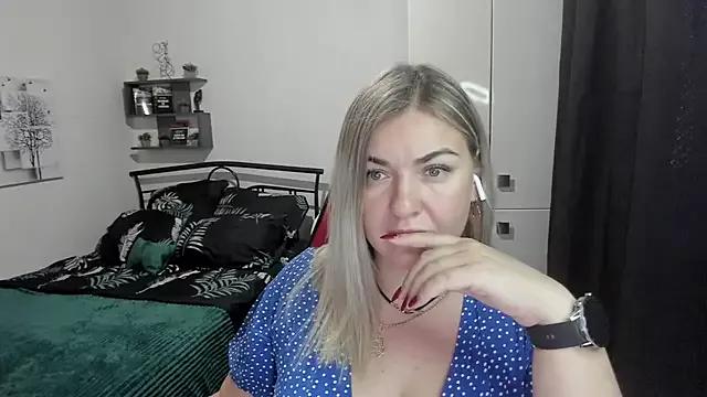 Try our streaming cams variety and talk on a personal level with our adorable girls streamers, showing off their bountiful shapes and dildos.
