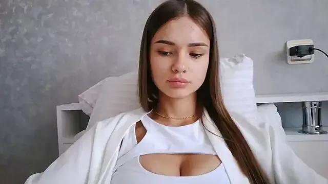 NikaVeronikkka from StripChat is Freechat